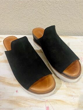 Diba True “Glad Lee” slide sandals